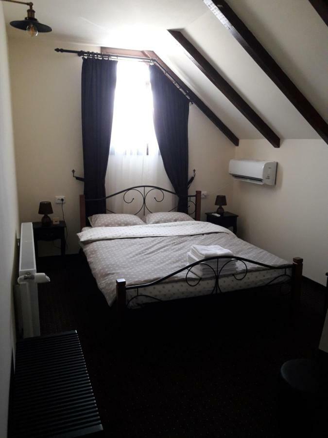 Oravitza Inn Oravicabánya Kültér fotó